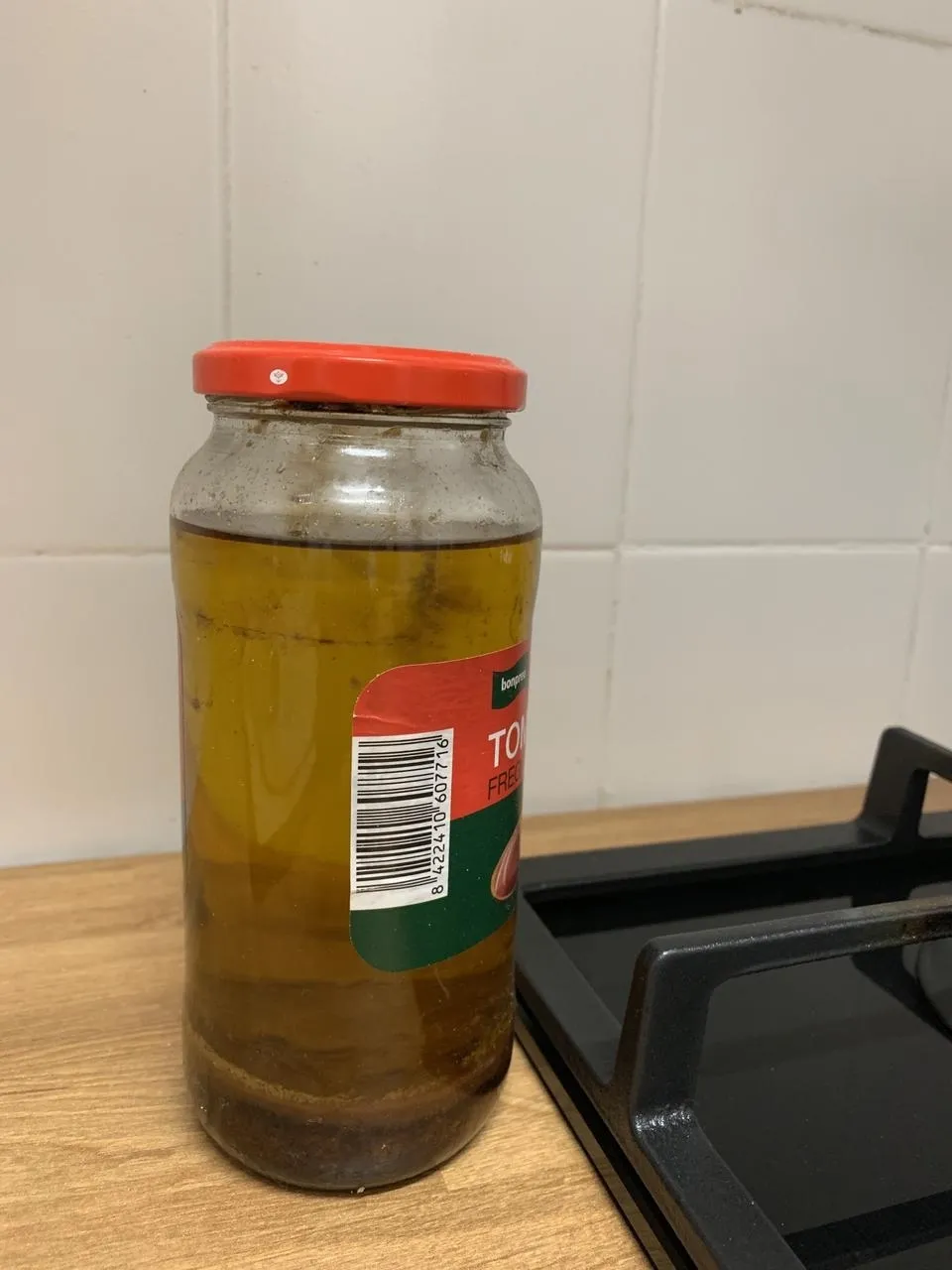 Guarda el aceite usado y llévalo al contenedor del aceite 2 Comunidad