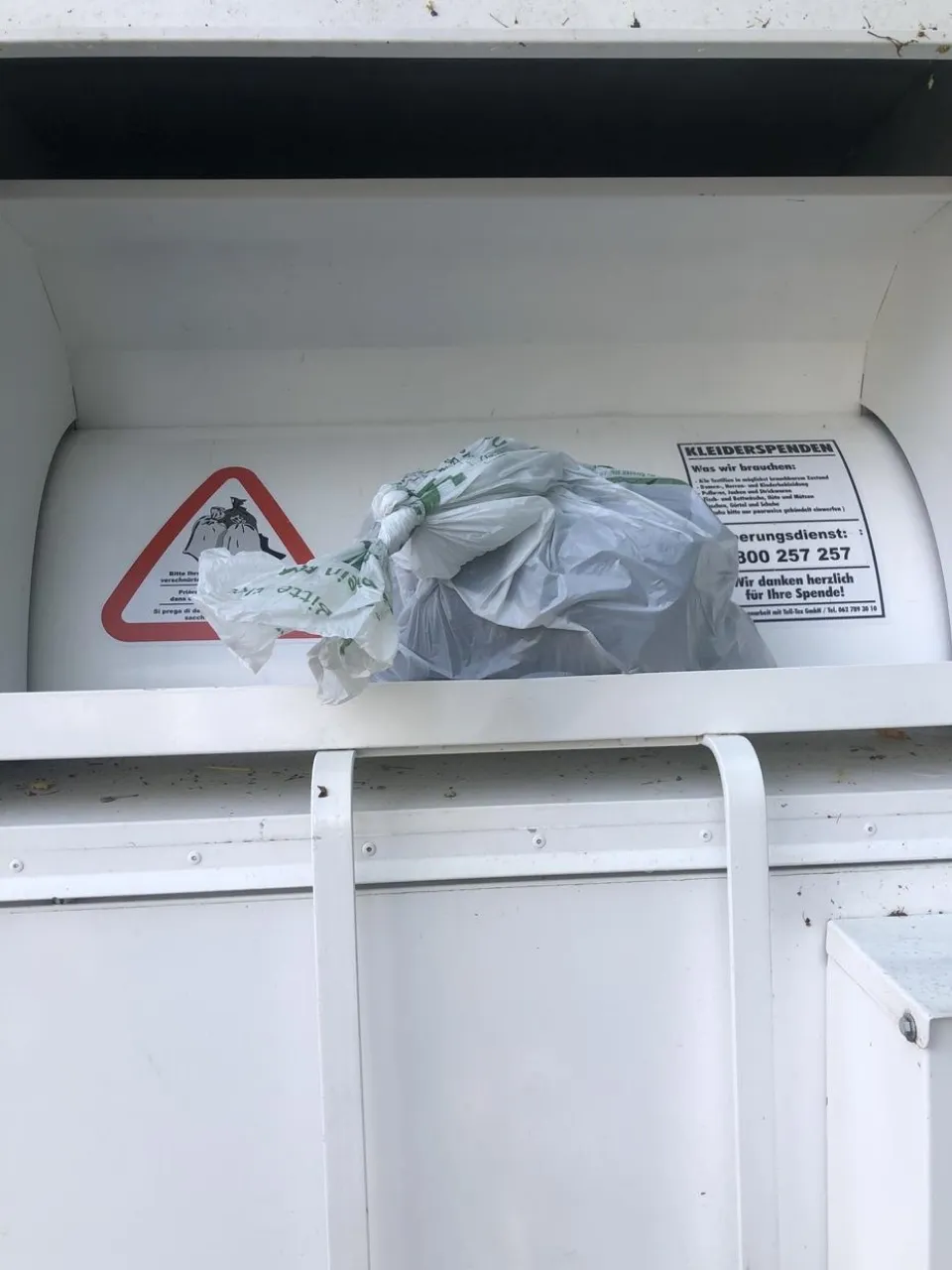 Lleva una pieza de ropa que no utilices a un punto de recogida 2 Comunidad