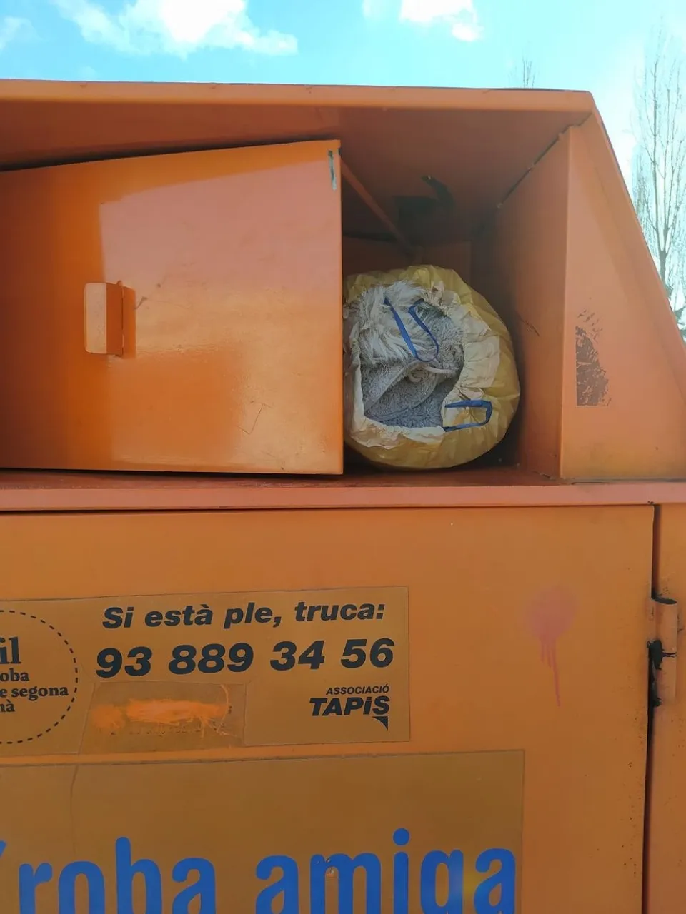 Lleva una pieza de ropa que no utilices a un punto de recogida 3 Comunidad