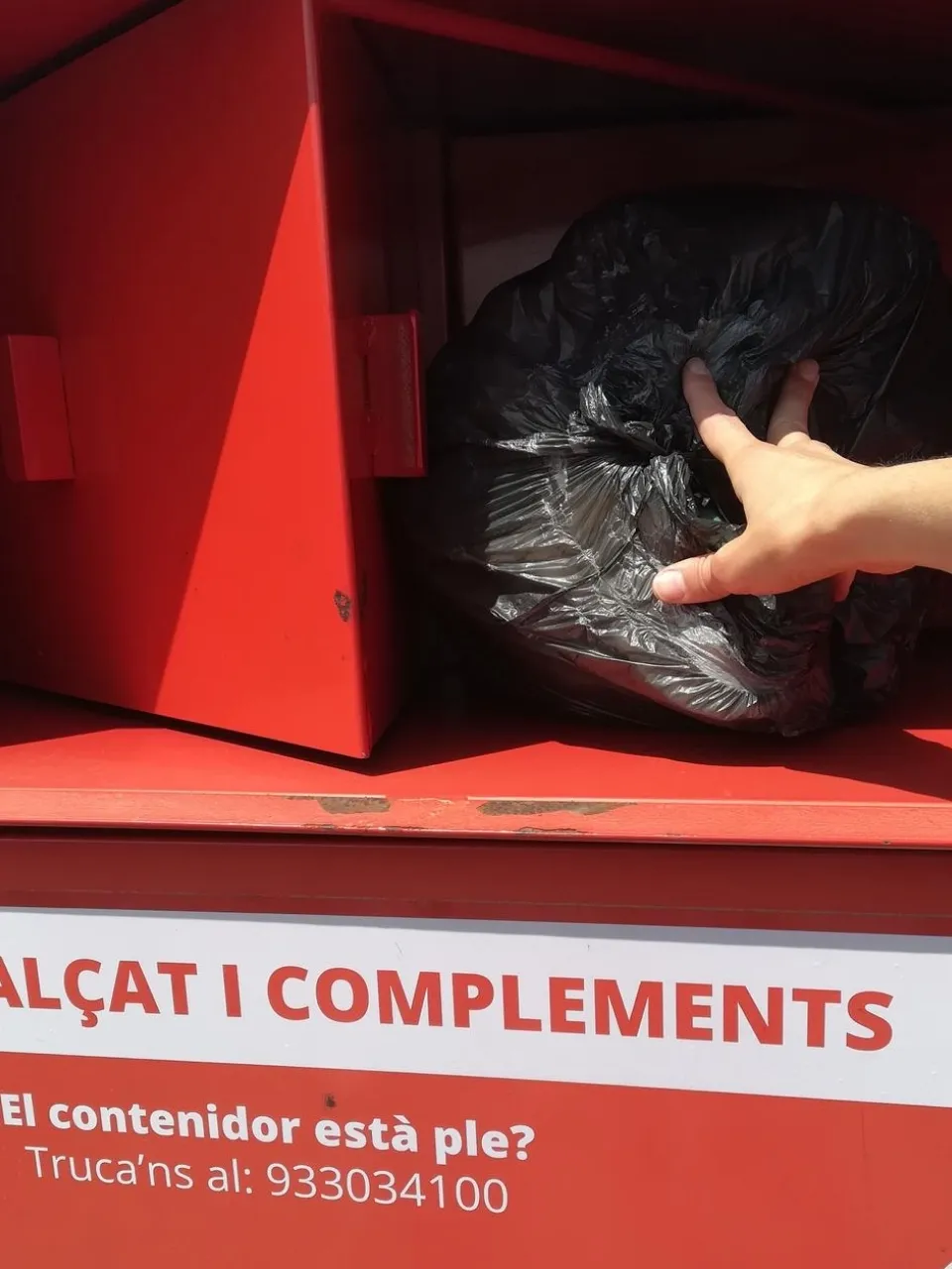 Lleva una pieza de ropa que no utilices a un punto de recogida 4 Comunidad